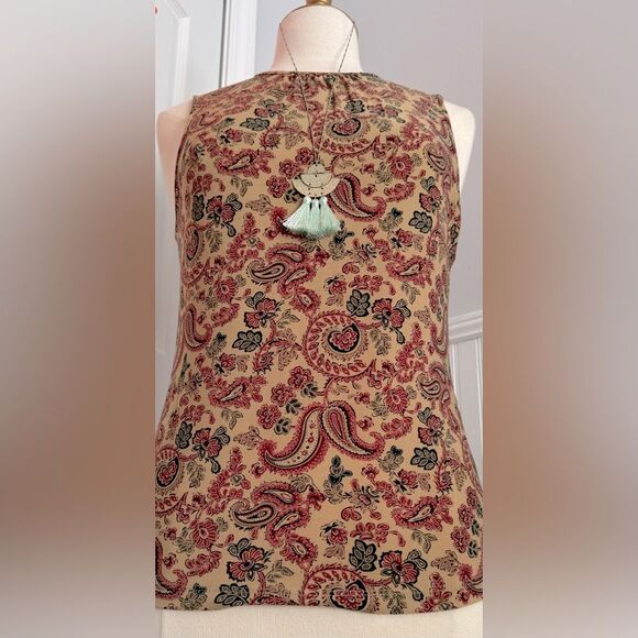 Practically new! Multicolored Chaps sleeveless floral keyhole top! - Picture 5 of 12